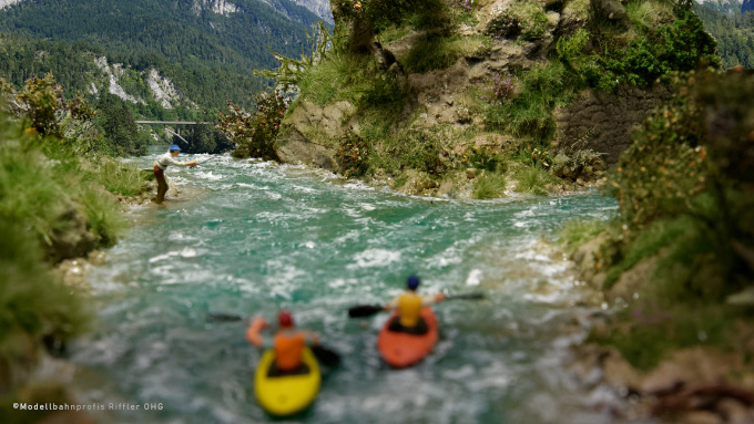 Modellbahnprofis Sperla-Horn Schweiz Angler mit Kajakfahrern