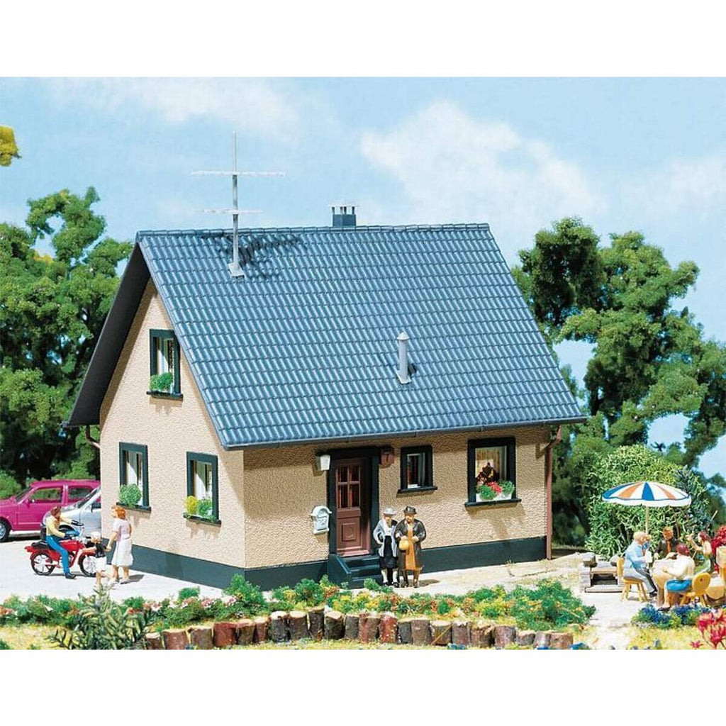 faller---einfamilienhaus-EF7622571.jpg