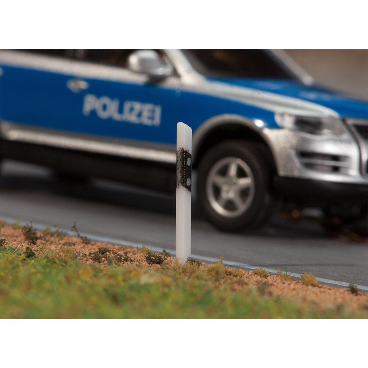 faller-180931-h0-32-begrenzungspfaehle-24A8271D1.jpg