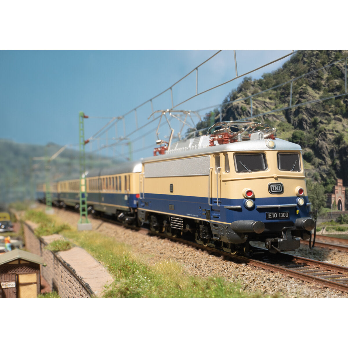 maerklin-30391-h0-rheingold-elektrolokomotive-AFFB28B64.jpg