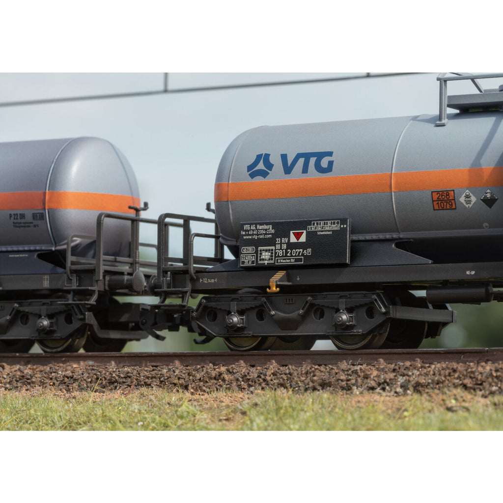 maerklin-46465-h0-chlorgaskesselwagen-set-2FD80B8F2.jpg