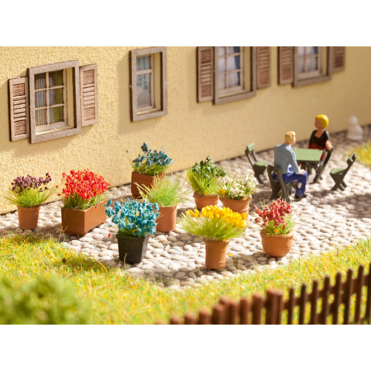 noch-14031-h0-blumen-in-C6D3F4863.jpg