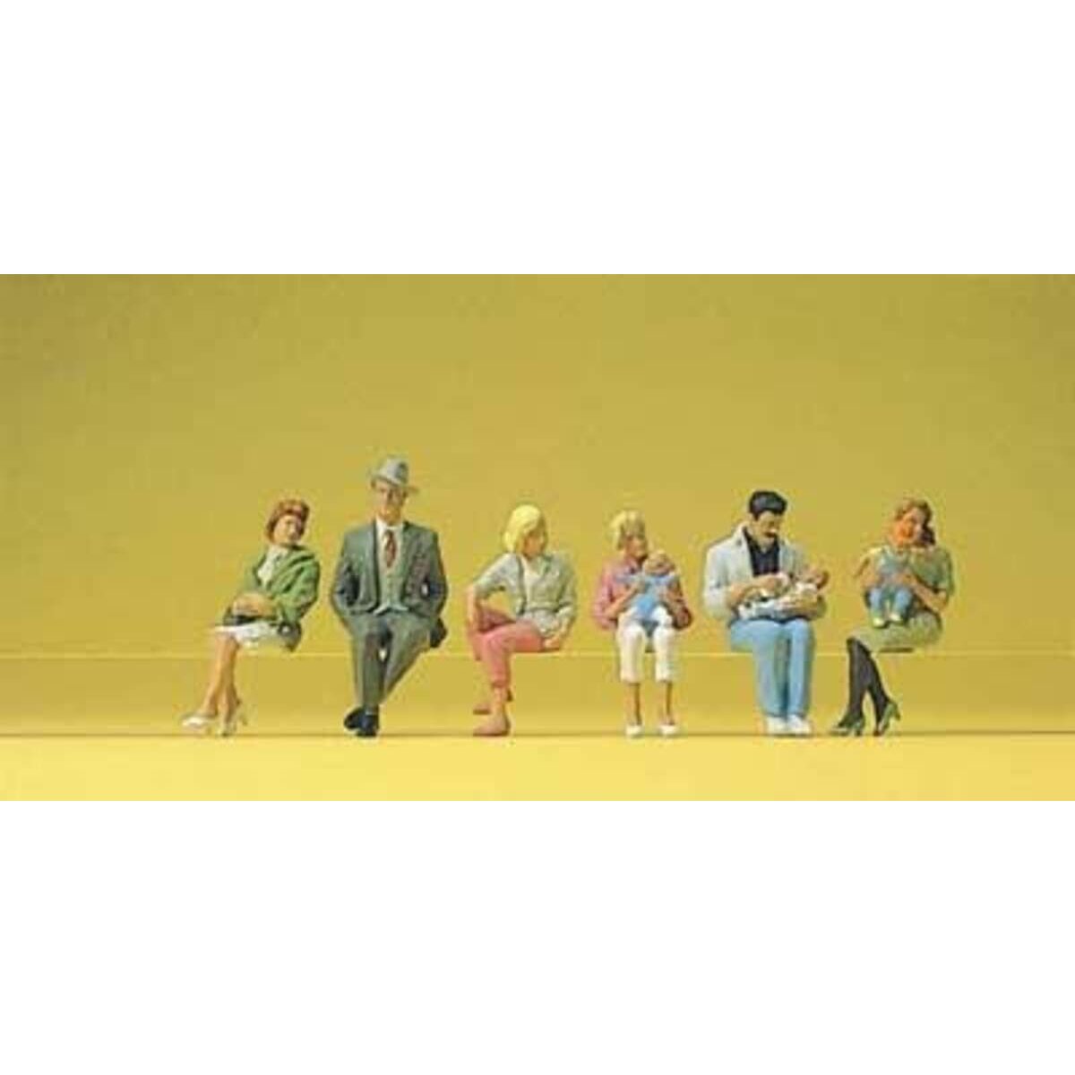 preiser-10332-ho-sitzende-personen-64C643DB1.jpg
