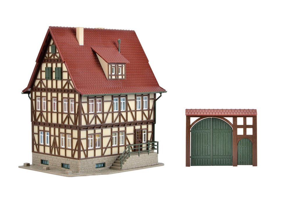 Bild von Vollmer 43730 H0 Bauernhaus mit Hoftor