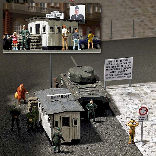 Bild von Busch 1490 Checkpoint Charlie