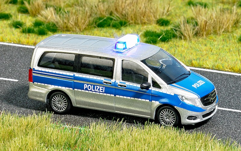 Bild von Busch 5597 Mercedes V-Klasse Polizei H0