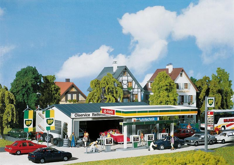 Bild von Faller 130345 H0 Tankstelle mit Servicegebäude