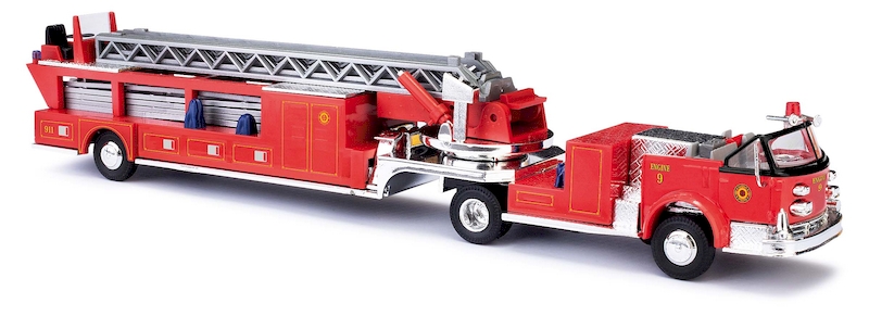 Bild von Busch 46031 LaFrance Leitertrailer offen