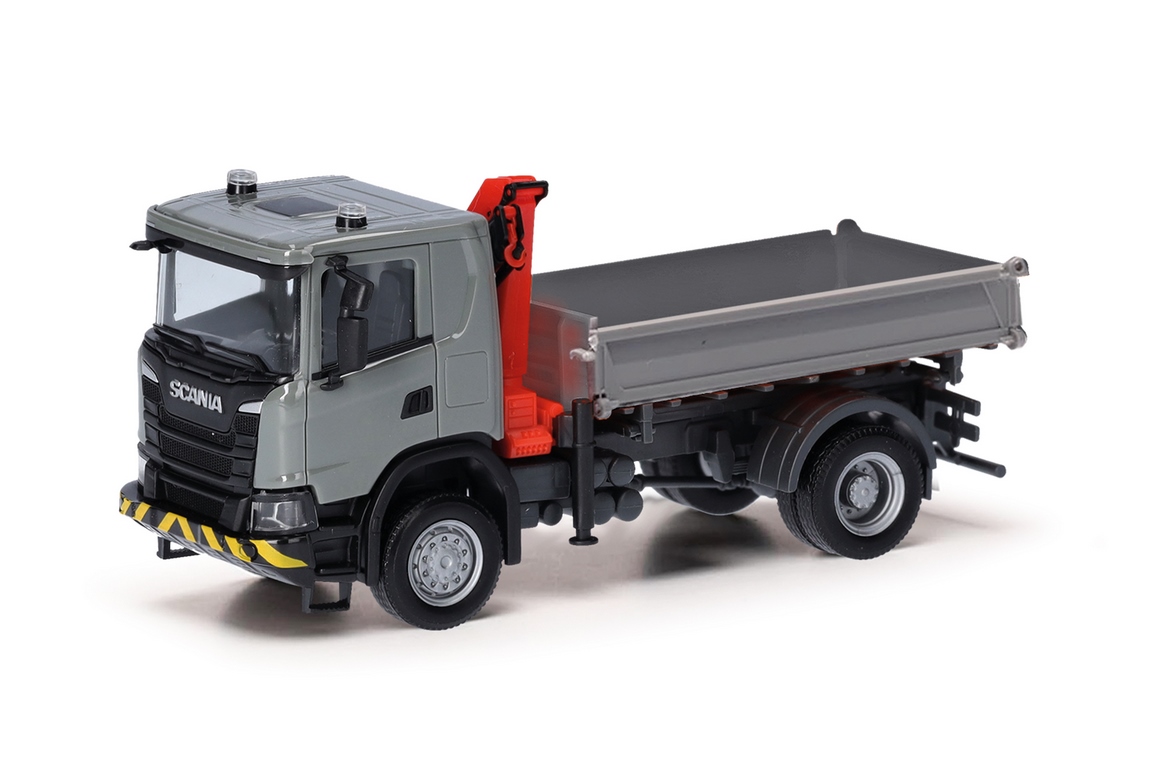 Bild von Herpa 318051 H0 Scania XT17 3-Seitenkipper mit Ladekran, grau/gelb