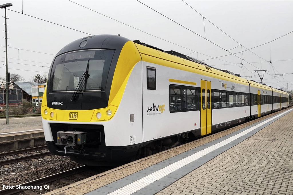 Picture of Piko 21752 Elektrotriebwagen BR 442 Talent 2 Bwegt DB AG VI 4-tlg.