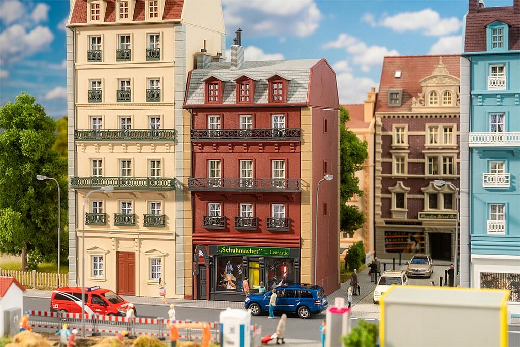 Bild von Faller 130713 H0 Stadthaus, 4-stöckig