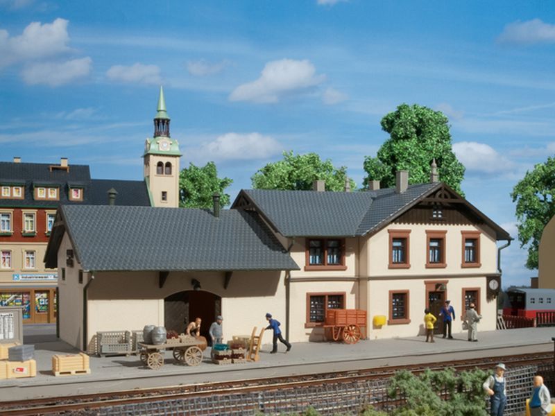 Bild von Auhagen 11362 Bahnhof Oberrittersgrün 245 x 140 x 100 mm